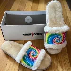 NEW MINNETONKA RAINBOW SLIPPERS